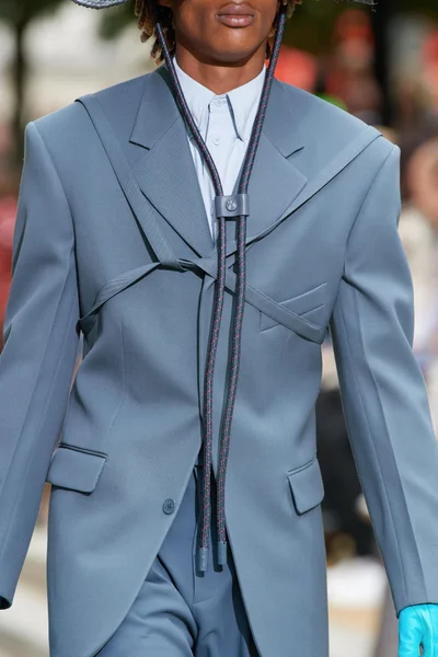 Look 107